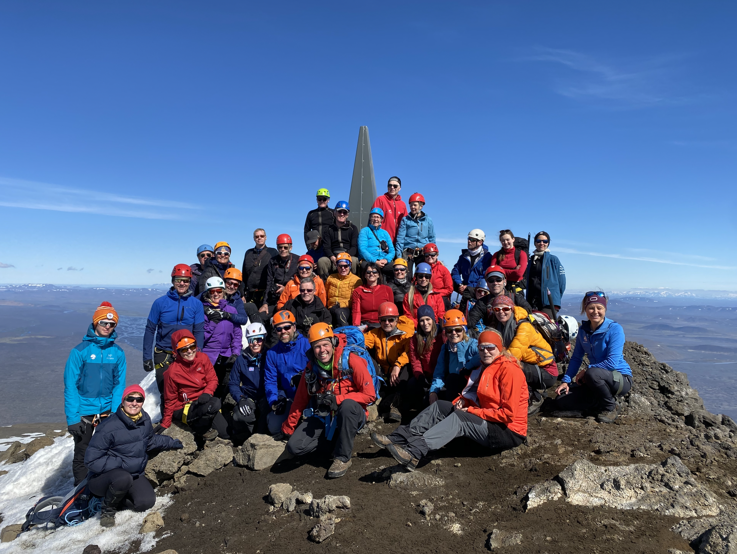Á tindi Herðubreiðar í 1682m hæð Á tindi Herðubreiðar í 1682m hæð
