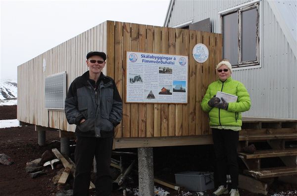 Skiltið við Baldvinsskála á Fimmvörðuhálsi