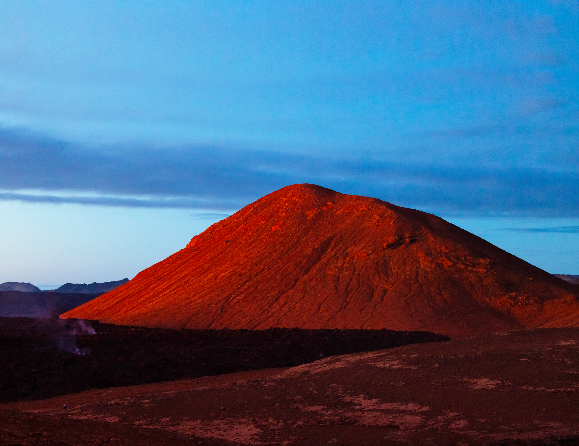 Gengið verður á Stóra-Hrút og til baka um Meradali. 