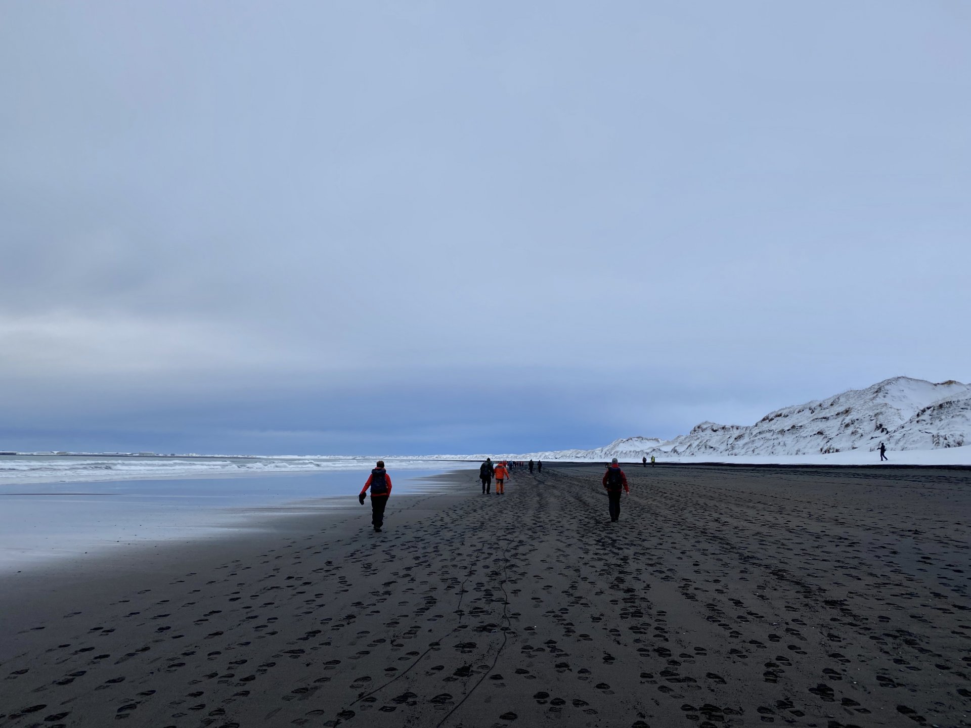 Það þarf ekki alltaf að ganga á fjöll. Ströndin er líka dásamleg.