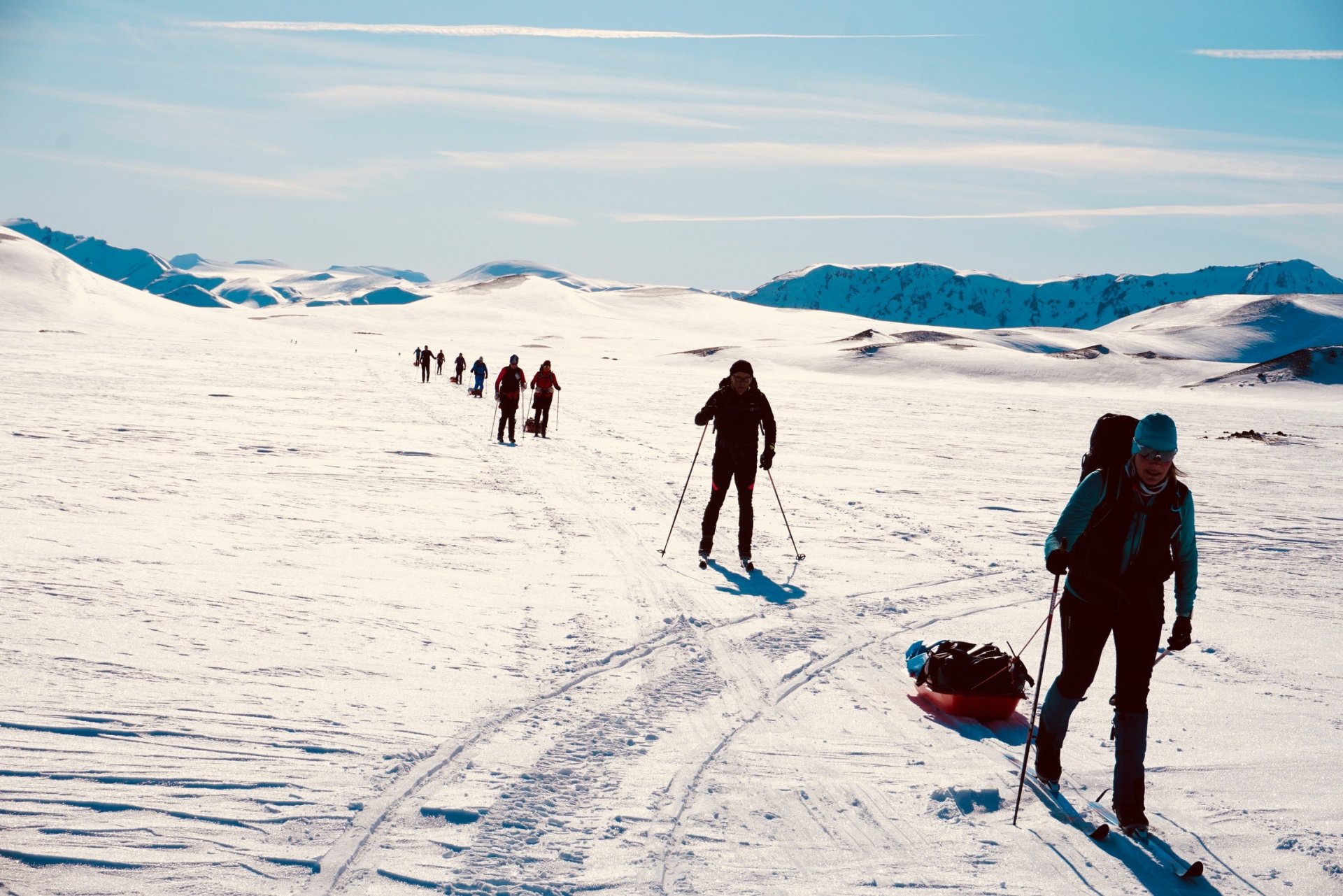 Gengið á gönguskíðum áleiðis í Landmannalaugar