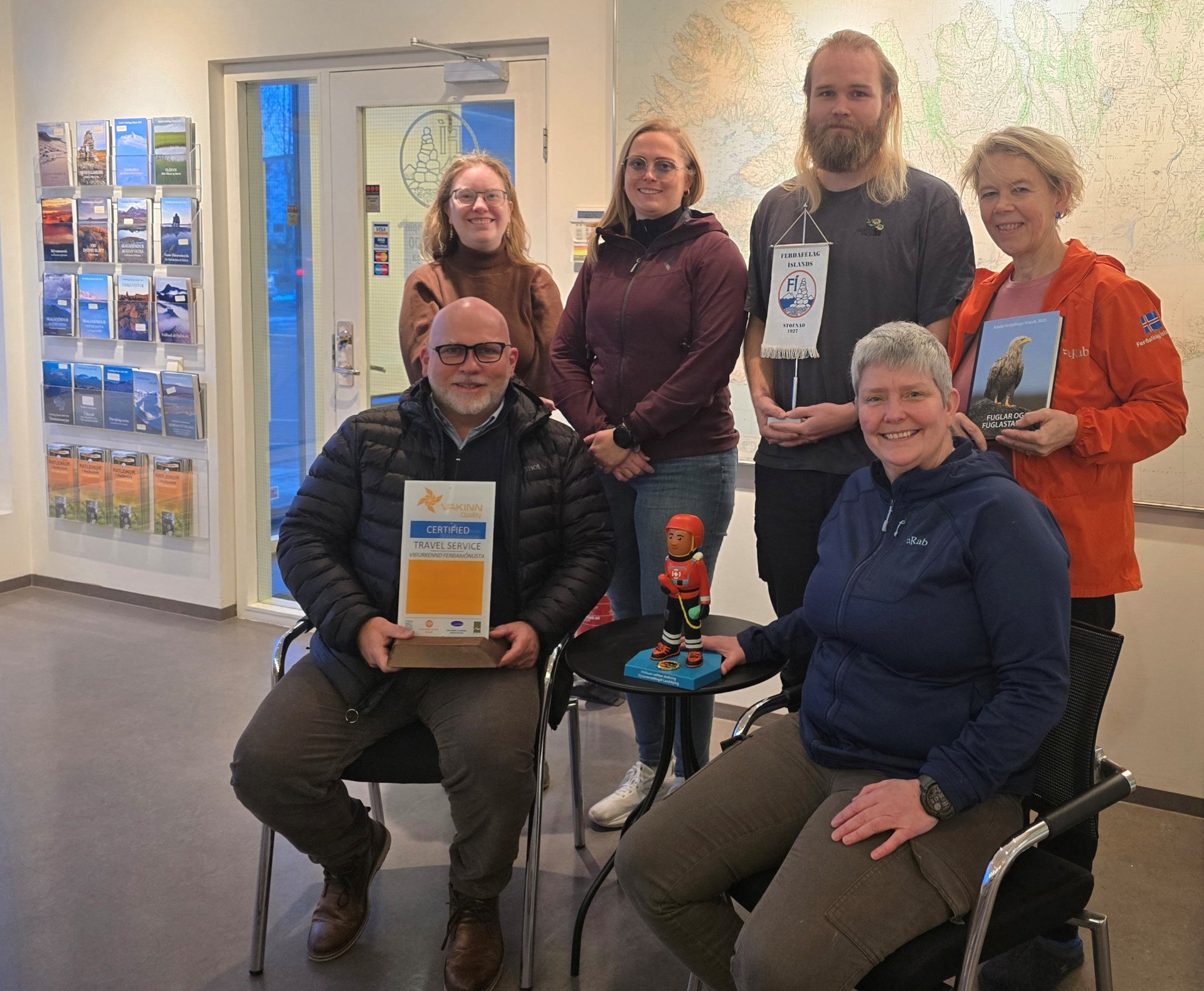 Starfsfólk á skrifstofu FÍ,  Heiða, Palli Lilja Ragnheiður, Lilja Rut, Arnar og Kerstin. 